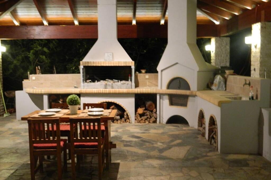 Fiore Di Rodi - Private Pool, Jacuzzi And Barbecue เอียลิซอส ภายนอก รูปภาพ