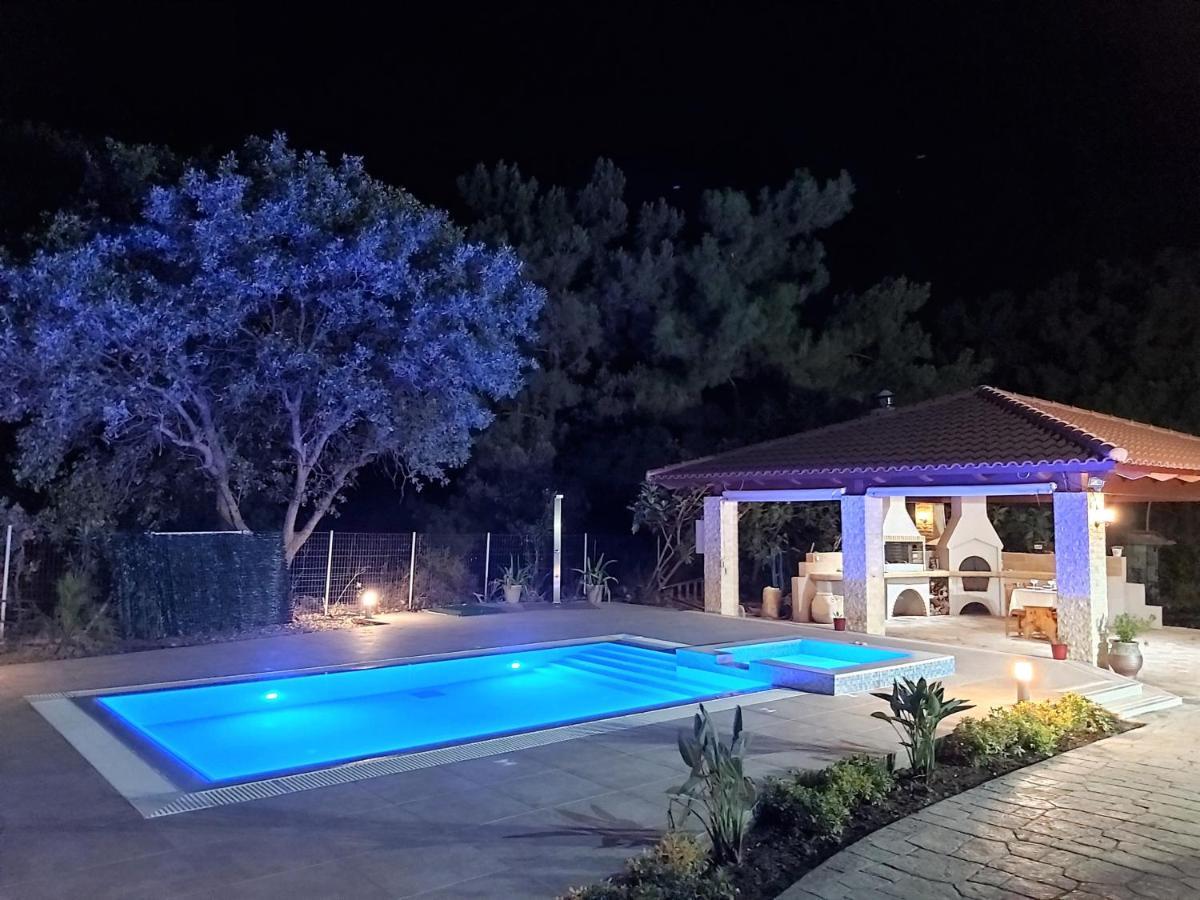 Fiore Di Rodi - Private Pool, Jacuzzi And Barbecue เอียลิซอส ภายนอก รูปภาพ