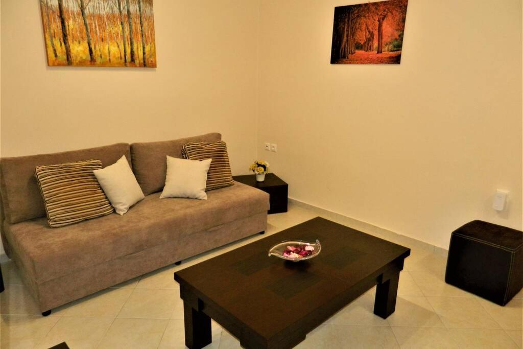 Fiore Di Rodi - Private Pool, Jacuzzi And Barbecue เอียลิซอส ภายนอก รูปภาพ
