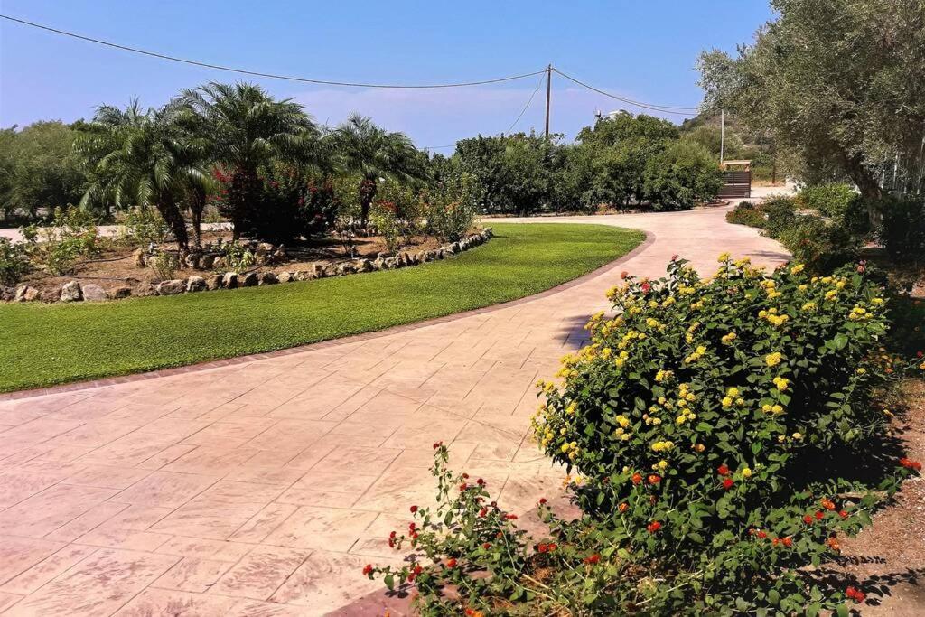 Fiore Di Rodi - Private Pool, Jacuzzi And Barbecue เอียลิซอส ภายนอก รูปภาพ